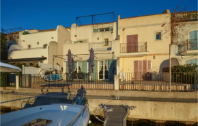 Beautiful Home In Aigues-Mortes With Kitchen